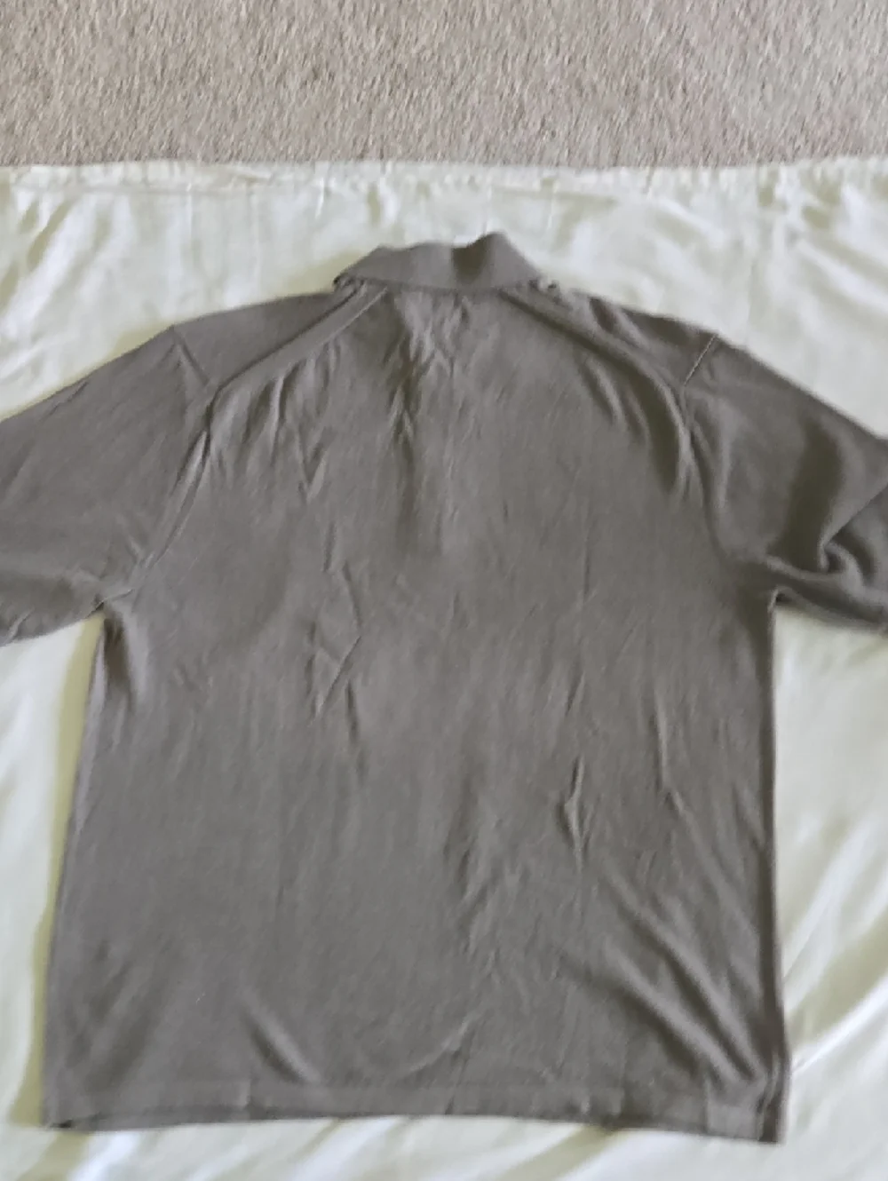 Uniqlo Men’s Polo Shirt in Olive - Picture 4 of 6
